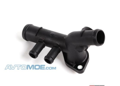 Фланец системы охлаждения 06A121132AQ VAG (фото №1)