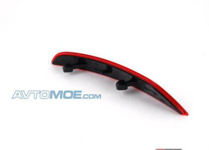 Светоотражатель заднего бампера левый 5K0945105G VAG (фото №1)